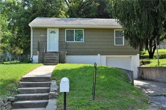 10813 Burton St, Sugar Creek, MO 64054
