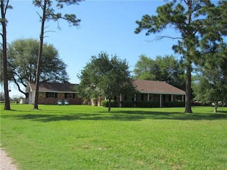 1270 Salem Rd, Brenham, TX 77833