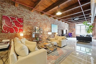 306 W 7th St Unit 201, Kansas City, MO 64105