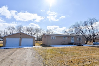 15377 Connie St, Thief River Falls, MN 56701
