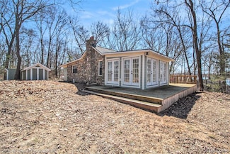 201 Templar Ave, Pinckney, MI 48169