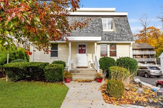 7 Elsa Ave, Pleasantville, NY 10570