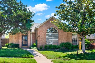 4520 Lee St, Carrollton, TX 75010