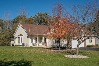 838 Elise Ct Unit 23, Waukesha, WI 53189