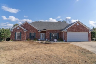 188 Red Oak Ln, Columbus, MS 39705