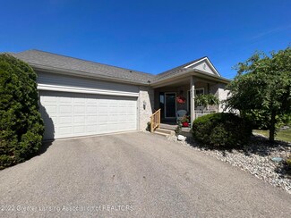 1837 Willow Creek Dr Unit 1, Lansing, MI 48917
