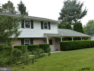 81 W Brook Cir, York, PA 17403