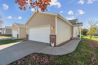 1562 Hunters Creek Way Unit 1562, Marion, IA 52302