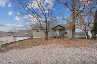 41 Clear Cove Dr, Reeds Spring, MO 65737