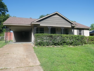 8367 Dottley Dr, Southaven, MS 38671