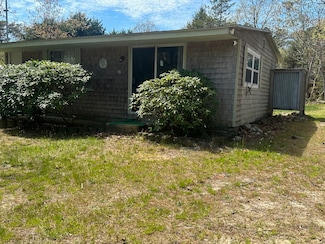 90 17th St N, Edgartown, MA 02539