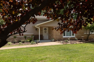 1710 S Ranch Dr, Springfield, MO 65809