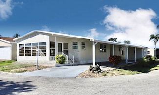 60 Spanish Ct, Fort Myers, FL 33908