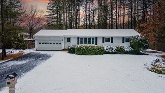 56 John St, Queensbury, NY 12804