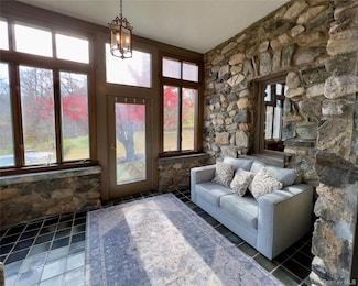 85 Washington Rd, Carmel, NY 10512