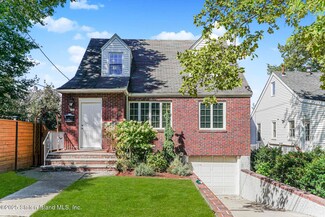 710 Oakland Ave, Staten Island, NY 10310