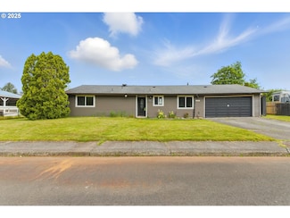 573 SW Harbor Place, Warrenton, OR 97146