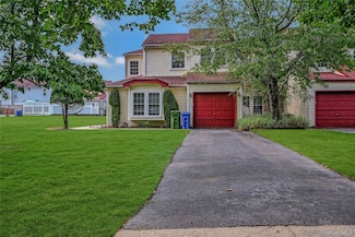 17 Cornwallis Ct Unit 1, Coram, NY 11727