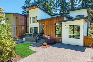 10823 SE 12th St, Bellevue, WA 98004