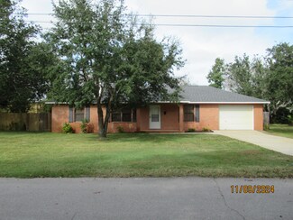 1807 Salem Ave, Navarre, FL 32566
