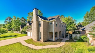 167 Calais Dr, Maumelle, AR 72113