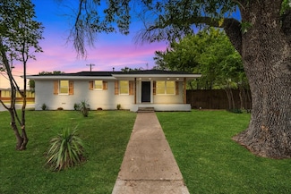 3301 Hedrick St, Fort Worth, TX 76111