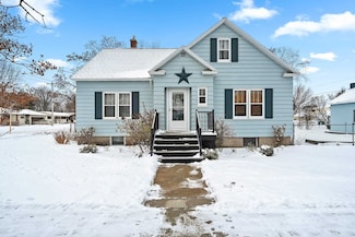 1717 Church St, Marinette, WI 54143