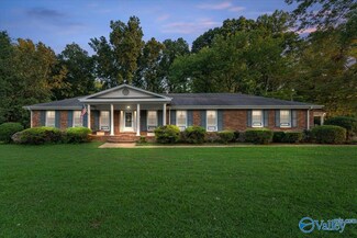 1604 E Forrest St, Athens, AL 35613