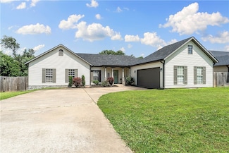 706 Woodland St, Centerton, AR 72719