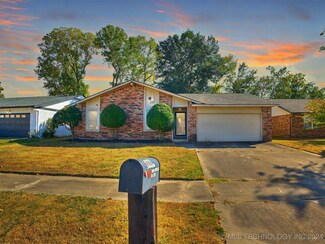 1221 W Knoxville St, Broken Arrow, OK 74012