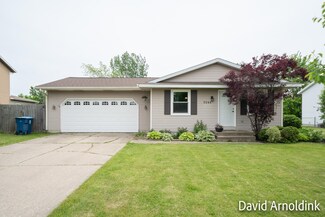 3244 Cornerstone Ln, Holland, MI 49424