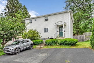 4 Claffey Ave, Worcester, MA 01606