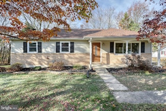 850 Jefferson Ln, Red Lion, PA 17356