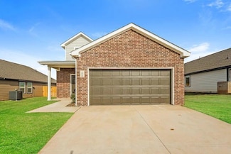 1809 Crimson Lake Blvd, El Reno, OK 73036