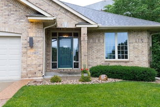 12997 Garvin Brook Ln, Saint Paul, MN 55124