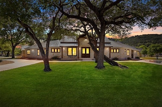 11 Stepping Stone Ln, Concan, TX 78838