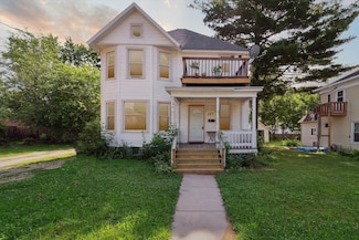 127 N Madison St, Stoughton, WI 53589