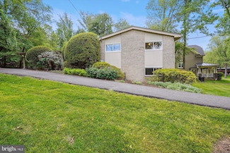 11632 Danville Dr, Rockville, MD 20852