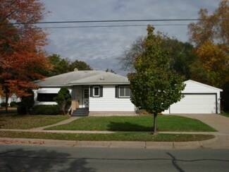 176 Lake View Dr, Wausau, WI 54403