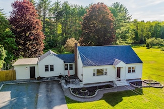 123 Bank St, North Bennington, VT 05257