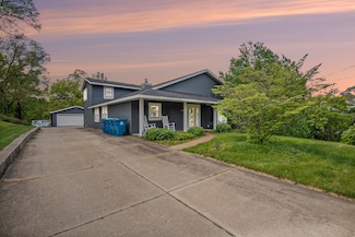 1710 Kreft St NE, Grand Rapids, MI 49525