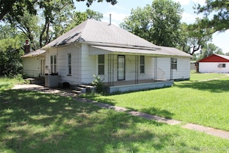 341 N Main St, Sapulpa, OK 74066