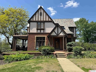 1021 E St, Fairbury, NE 68352