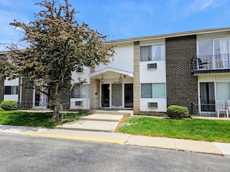 8928 Steven Dr Unit 2F, Des Plaines, IL 60016