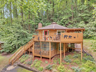 1157 Villa Ln, Gatlinburg, TN 37738