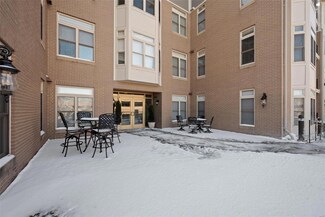 842 N New Ballas Ct, St. Louis, MO 63141