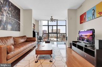 11700 Old Georgetown Rd Unit 502, Rockville, MD 20852