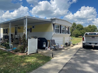 210 Cedar St Unit 156b, Pataskala, OH 43062