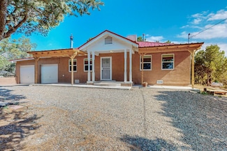 453 Sedillo Rd, Tijeras, NM 87059