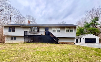 73 Airline Rd, Clinton, CT 06413
